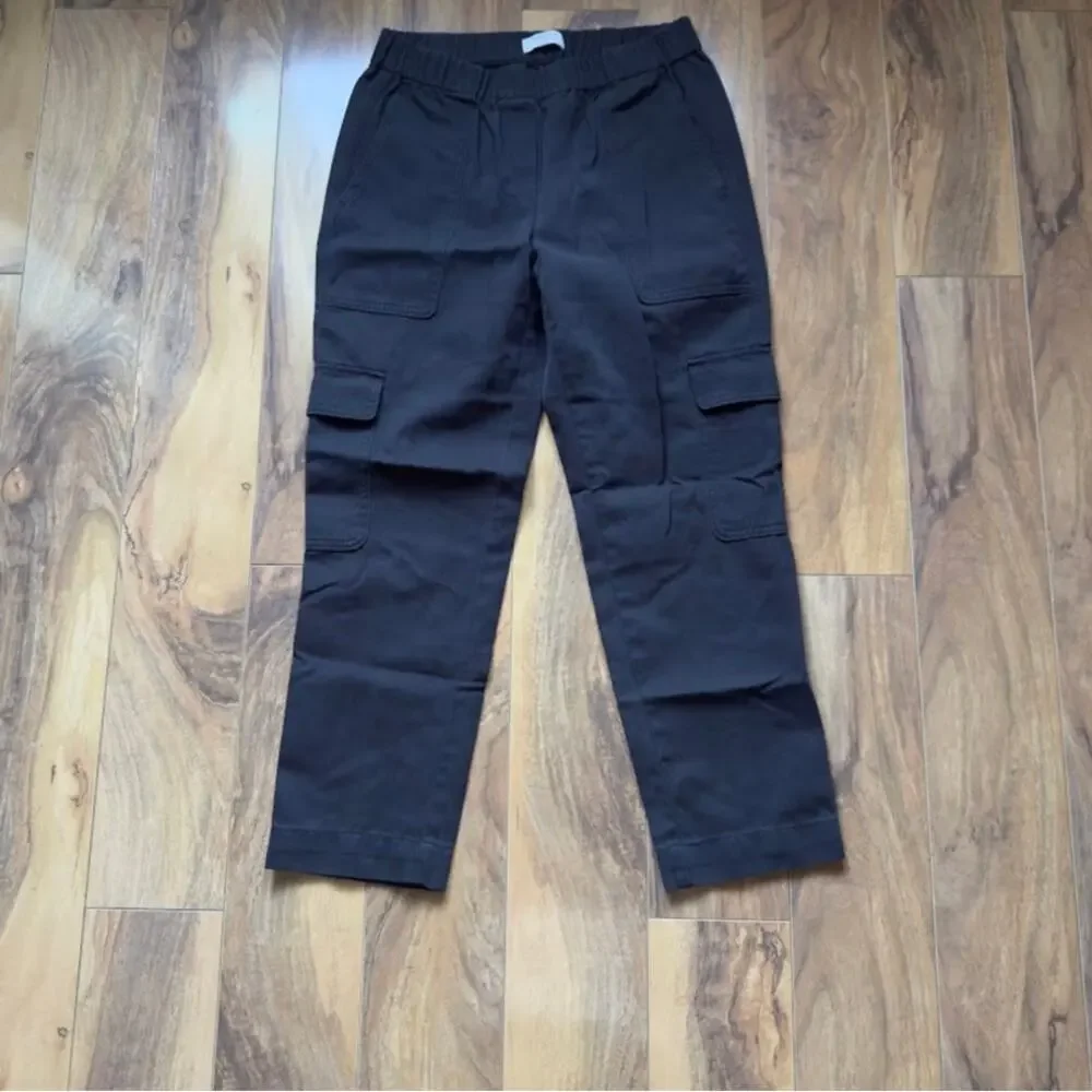 Aritzia Babaton Black cargo pants Size 0